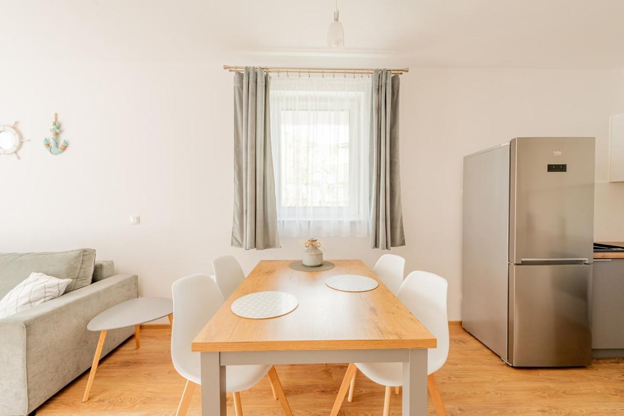 Harbor 9 Apartment Kolobrzeg Exterior photo